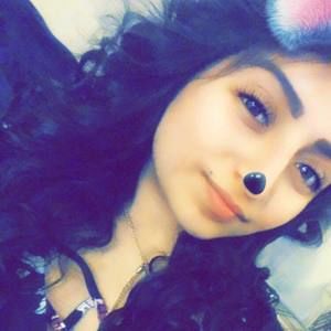 Meet your Posher, Lesly